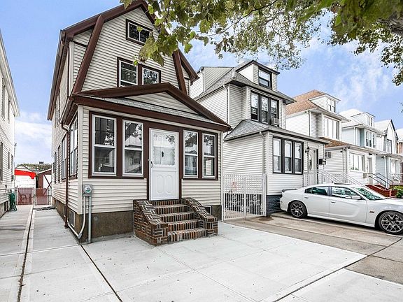 2nd image of 10762 109th St