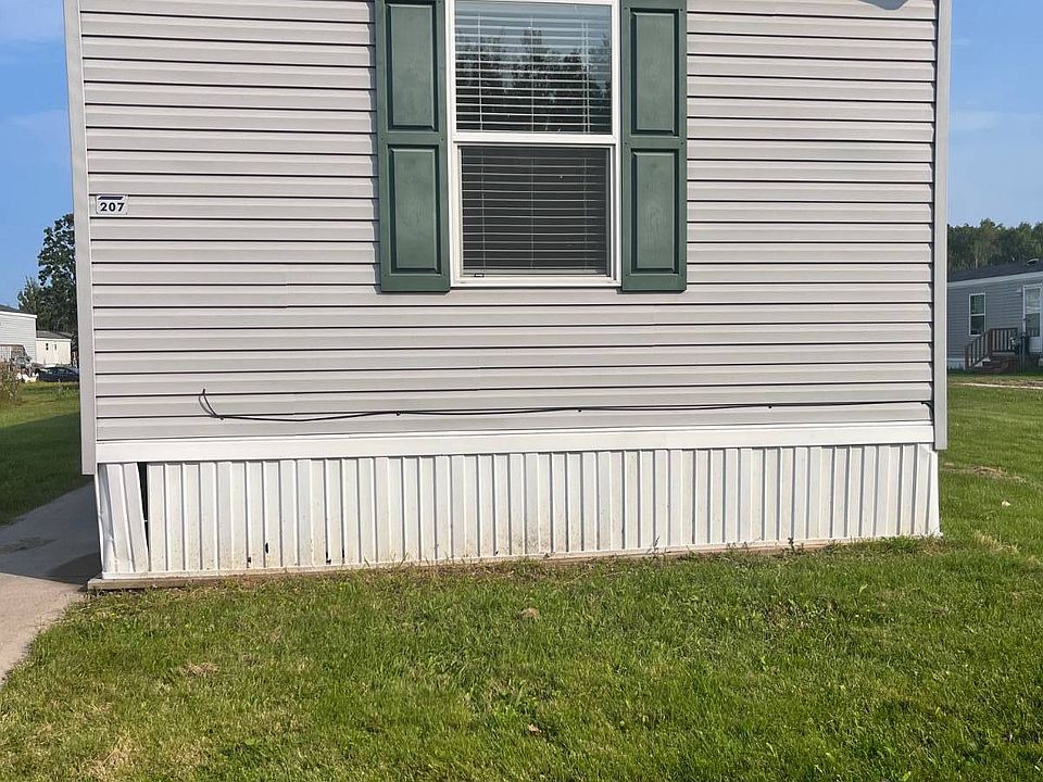1st image of 207 Rapids Dr