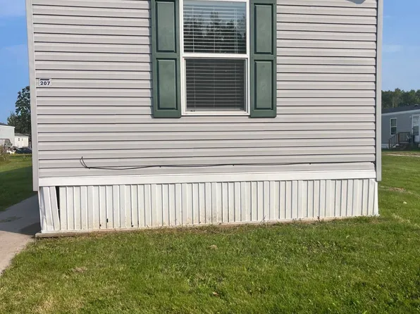 207 Rapids Dr, Sault Sainte Marie, MI 49783