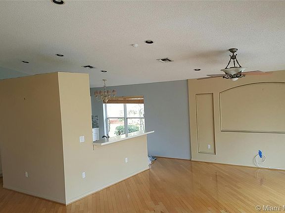 3rd image of 17481 SW 35th St Unit 17481