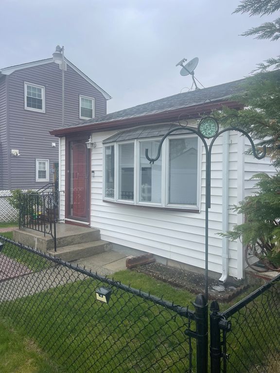 20 Edwin Ct - Property Image
