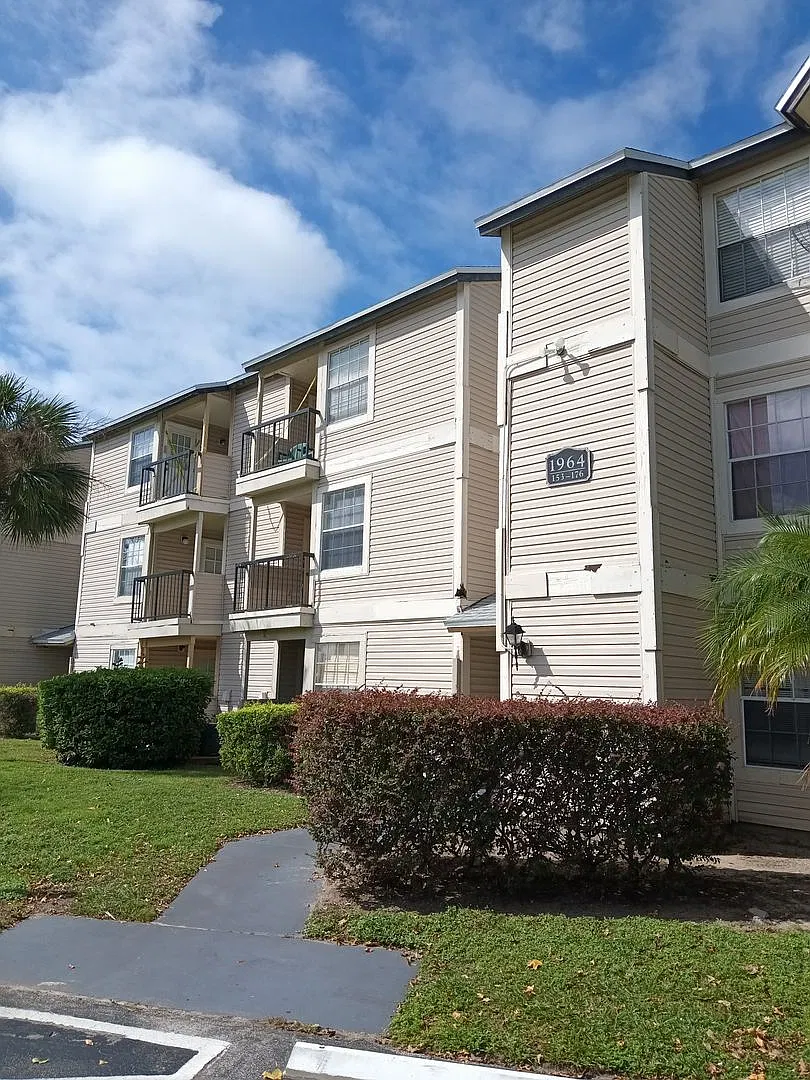 1 Bedroom, 1 Bath for Rent at 1964 Lake Atriums Cir #169 Orlando FL 32839 — Photo 1