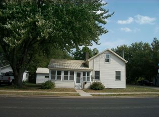 320 Grove St, Mauston, WI 53948