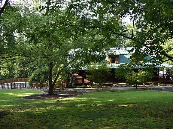 2nd image of 651 Mountain Creek Rd