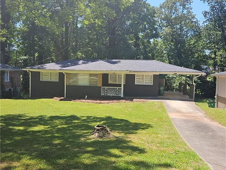 2123 Barbara Ln — Photo 1