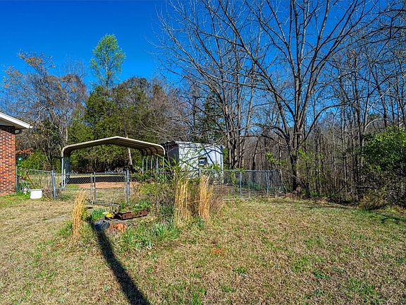 3rd image of 453 Deaton Rd