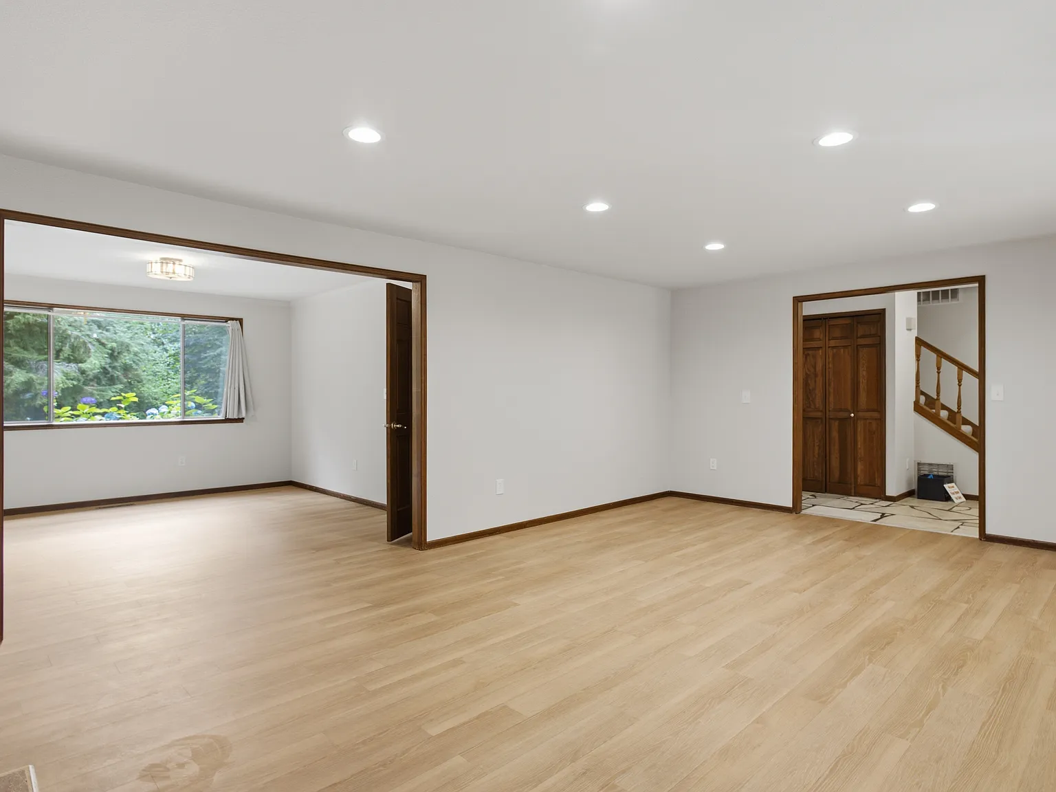 4 bed, 2720 sqft, $4,649 — Photo 3