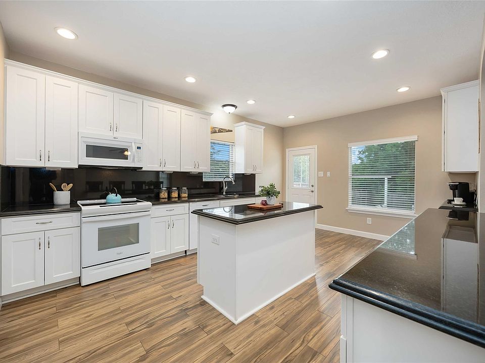 1st image of 5498 Appleblossom Ln