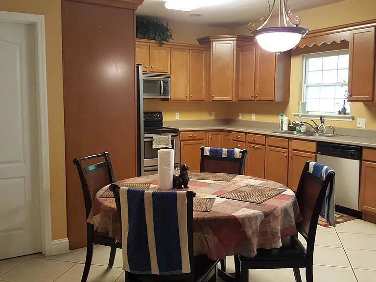 Kitchen with Breakfast area