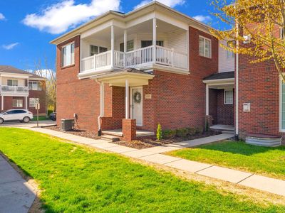 6985 Boulder Pointe Dr, Washington, MI, 48094