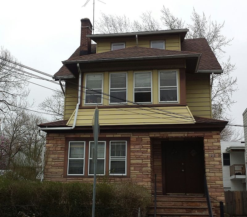 1st image of 102 Isabella Ave