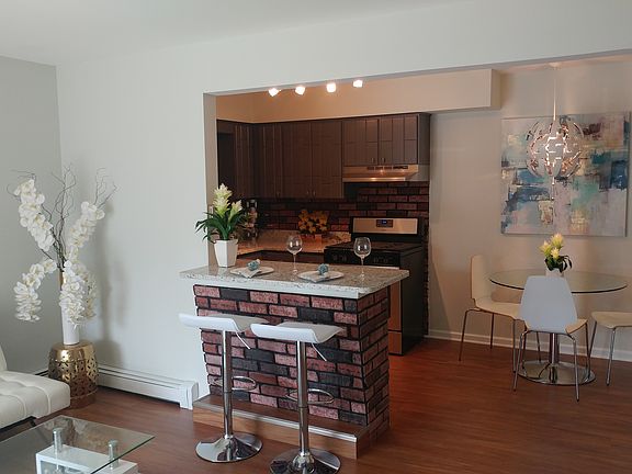 3rd image of 3721 Ruby St APT 204