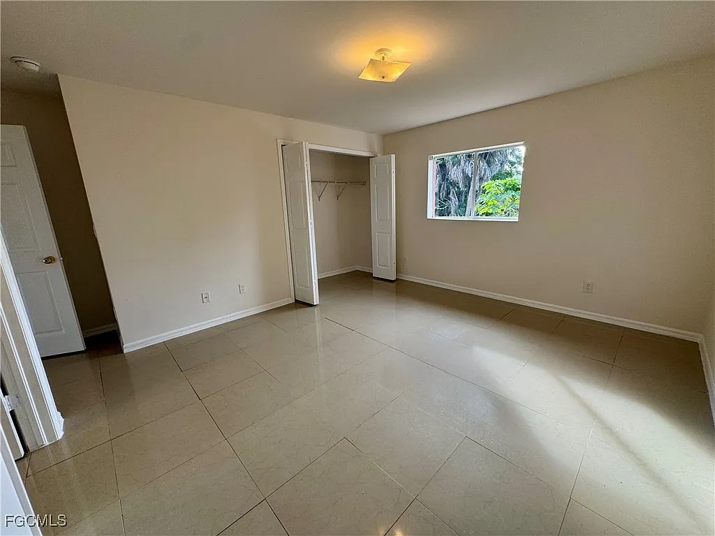 3 bed, 2.0 bath, 1216 sqft, $1,900 — Photo 4