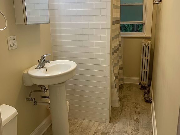 3rd image of 3648 N Hoyne Ave #3