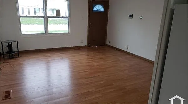 700 Saint Barbara Ln — Photo 7