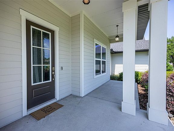 5th image of 1146 SW MANDIBA DRIVE