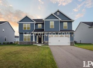 1038 Stoneleigh Rd, Perrysburg, OH 43551