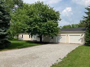 221 N 9th St, Elwood, IN 46036