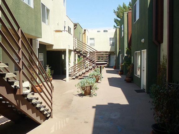 3rd image of 19951 Roscoe Blvd APT 116