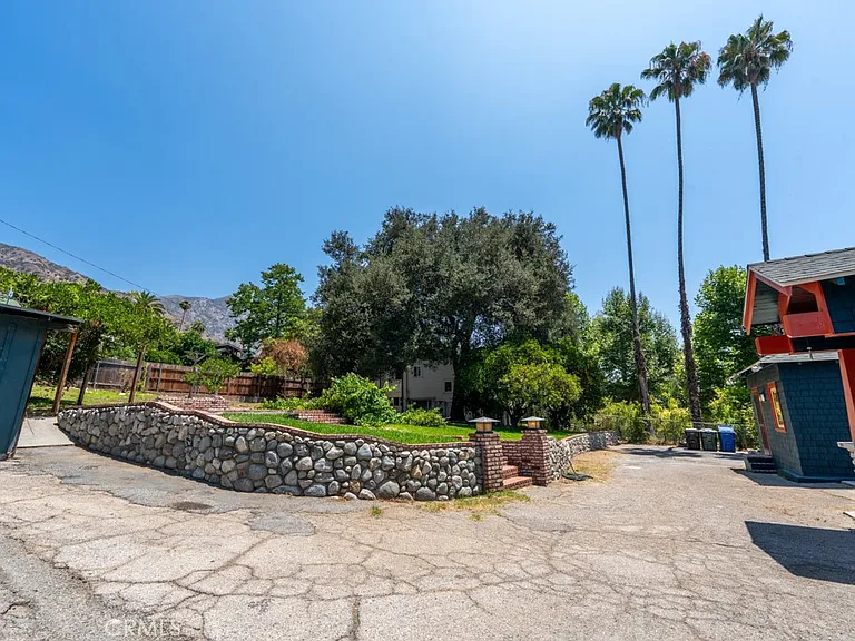 89 E Alegria Ave — Photo 22