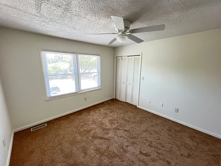 4805 Little River Rd #4 — Photo 20