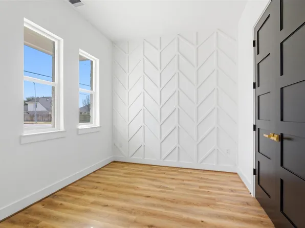 11625 N D St, La Porte, TX 77571