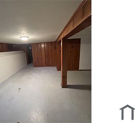3rd image of 119 W 5th St