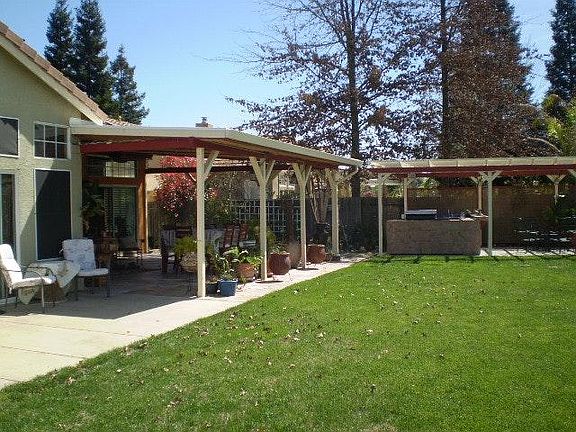 Second patio with sink and counter tops.
