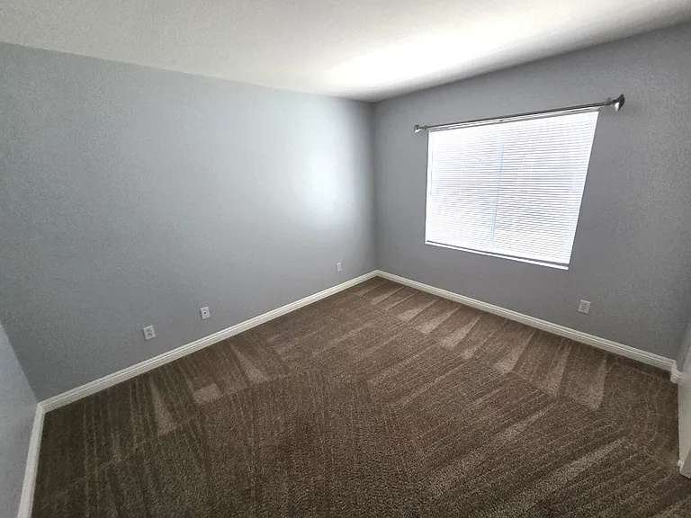 1467 Normandy Dr — Photo 12