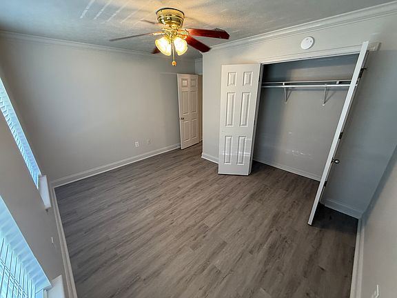 3rd image of 112 Kings Ridge Dr