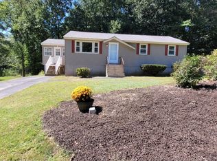 8 Peter Rd, Merrimack, NH 03054