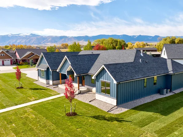 7 Sanctuary Dr, Sheridan, WY 82801
