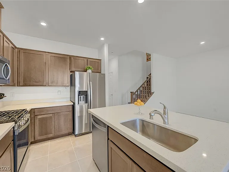 909 Kyanite Ln — Photo 20