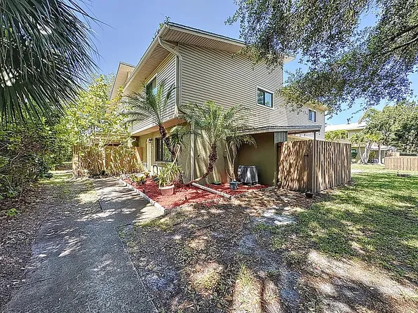 516 S Plumosa St APT 12, Merritt Island, FL 32952