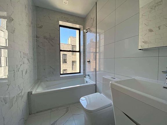 4th image of 245 Sullivan Pl #D5e