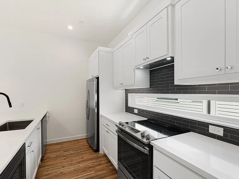 6319 Richmond Ave — Photo 17