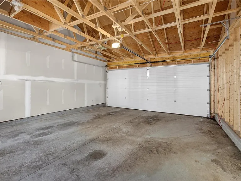 535 Paterson Way SW — Photo 39