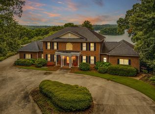 725 Mountain View Cir, Gainesville, GA 30501