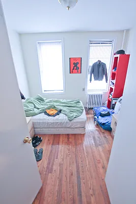 Rented by Jonis Realty | media 8