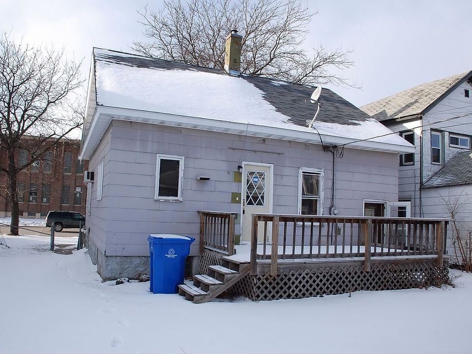 2nd image of 258 Mankato Ave