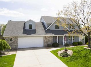 7922 Wind Ridge Ln, Fort Wayne, IN 46815