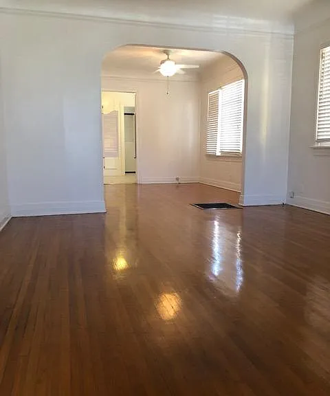 1317 S Stanley Ave — Photo 1