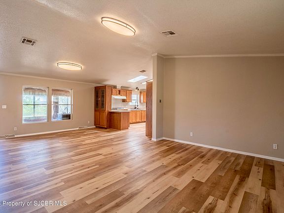 5th image of 5000 Daybreak Dr