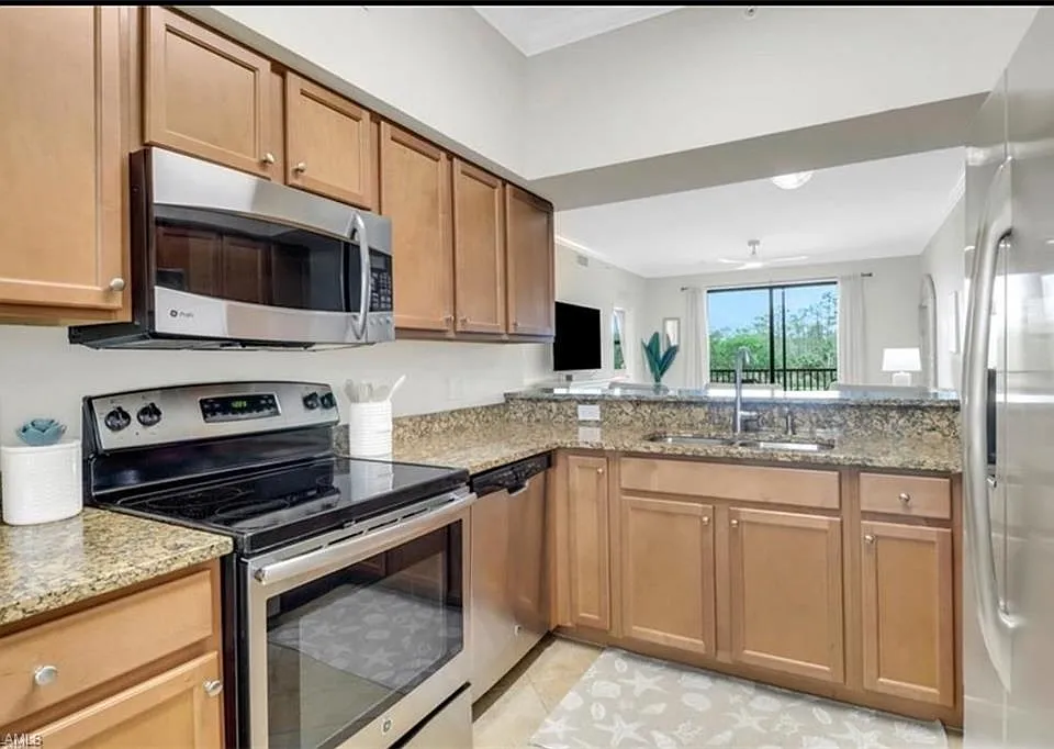 9735 Acqua Ct #625