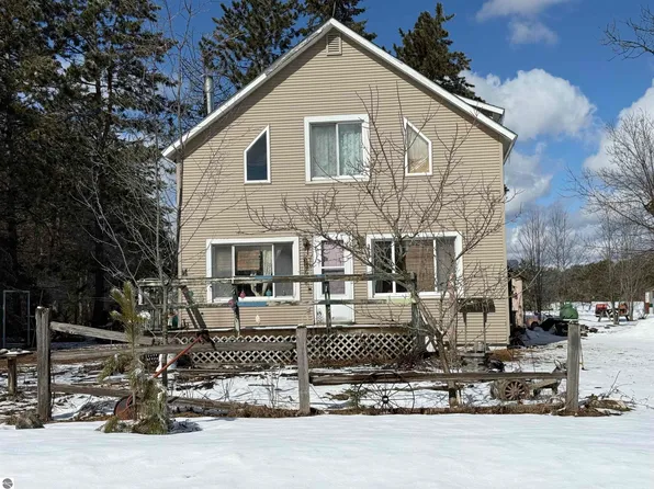 3785 Westwood Rd NE, Mancelona, MI 49659