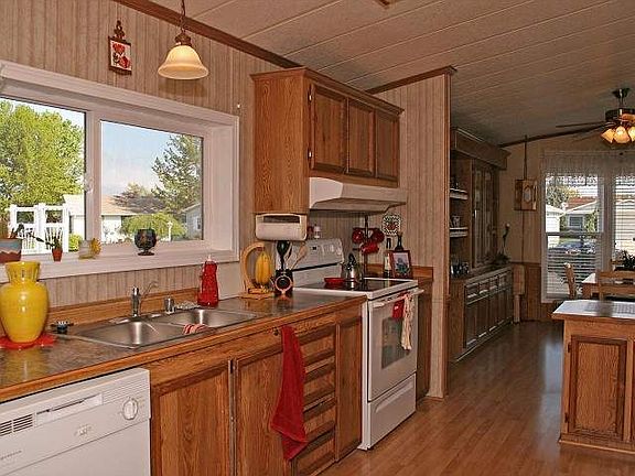 5th image of 8325 Willowcourt Dr
