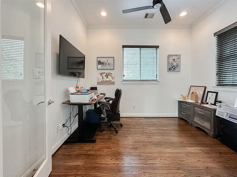 2 Hermann Park Ct — Photo 38