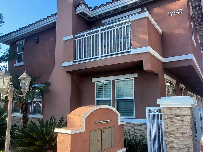 11943 Olive St #4 — Photo 8
