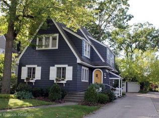 80 Oakdale Blvd, Pleasant Ridge, MI 48069