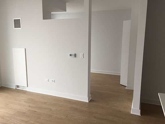 4th image of 203 N Garland Ct #812